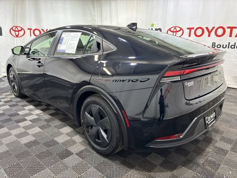 Used 2025 Toyota Prius LE AWD/4WD image 5