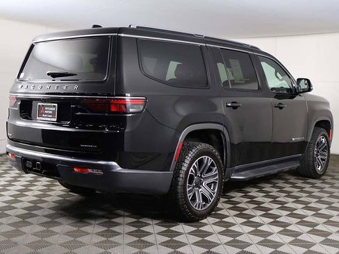 Used 2022 Jeep Wagoneer Series III w/ Flexible Seating Group AWD/4WD image 14
