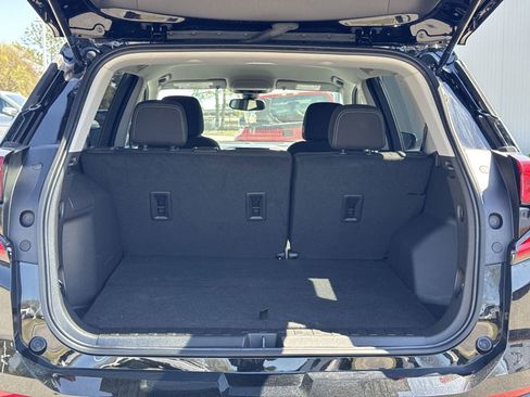 Certified 2024 GMC Terrain SLE w/ Driver Convenience Package image 31