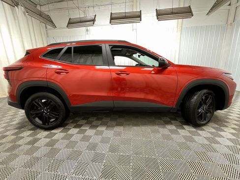 Certified 2024 Chevrolet Trax ACTIV w/ Sunroof Package image 19