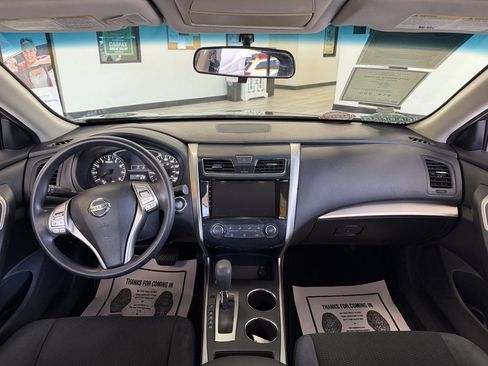 Used 2015 Nissan Altima 2.5 S w/ Special Edition Package FWD image 10