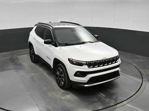 Used 2024 Jeep Compass Limited image 23