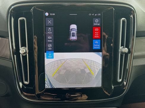 Used 2023 Volvo XC40 Recharge Plus AWD/4WD image 23