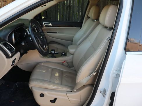 Used 2014 Jeep Grand Cherokee Limited w/ Trailer Tow Group IV AWD/4WD image 19