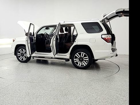 Used 2023 Toyota 4Runner Limited AWD/4WD image 12