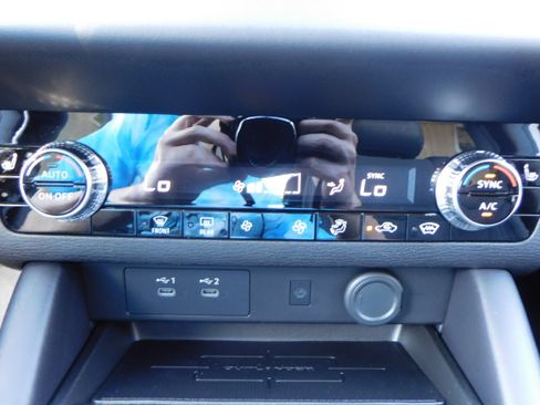 New 2025 Mitsubishi Outlander SE image 22