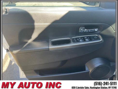 Used 2012 Jeep Liberty Limited w/ Tire & Wheel Group image 25