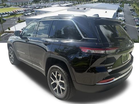 New 2025 Jeep Grand Cherokee Limited image 7