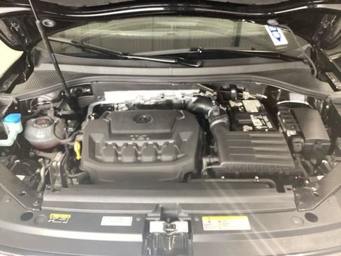 Certified 2024 Volkswagen Tiguan Wolfsburg Edition AWD/4WD image 18