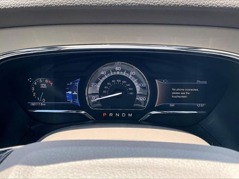 Used 2017 Lincoln Navigator Select RWD image 24