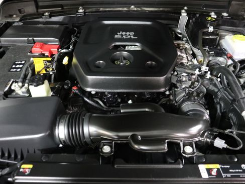 Used 2022 Jeep Wrangler Unlimited Sport image 14