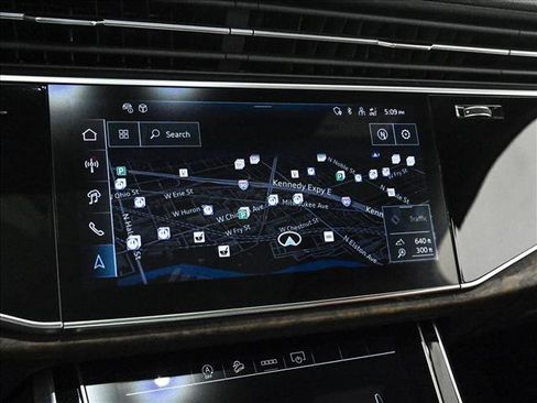 Used 2025 Audi Q7 3.0T Premium Plus image 13
