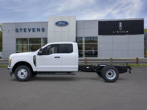 New 2026 Ford F350 XL w/ XL Chrome Package AWD/4WD image 4