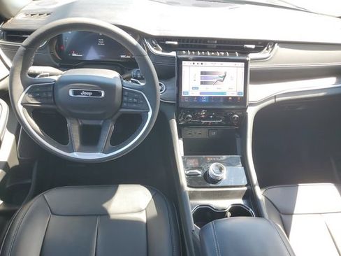 Used 2024 Jeep Grand Cherokee Limited AWD/4WD image 13
