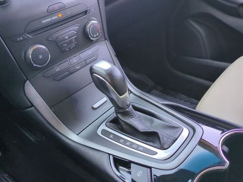 Used 2017 Ford Edge SE AWD/4WD image 29