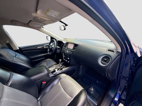 Used 2019 Nissan Pathfinder SL w/ Rock Creek Edition FWD image 33