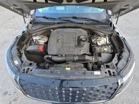 Used 2018 Land Rover Range Rover Velar R-Dynamic SE AWD/4WD image 26