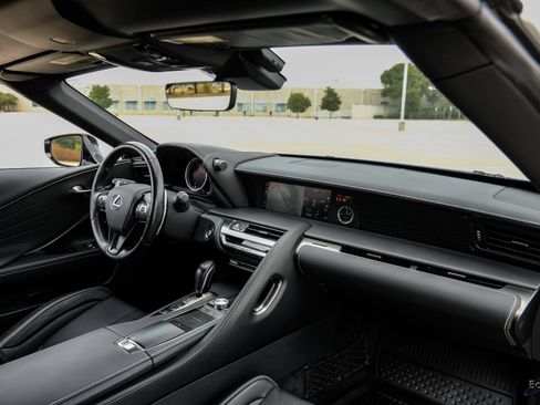 Used 2021 Lexus LC 500 Convertible w/ Touring Package RWD image 39