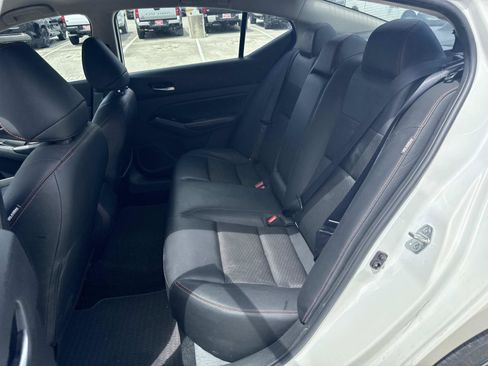 Used 2025 Nissan Altima 2.5 SR FWD image 4