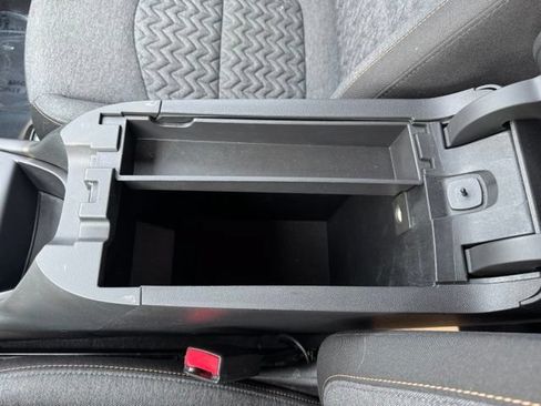 Certified 2022 Chevrolet Equinox LT w/ LPO, Floor Liner Package AWD/4WD image 23