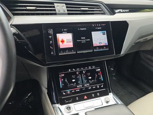 Used 2024 Audi Q8 e-tron Prestige AWD/4WD image 26