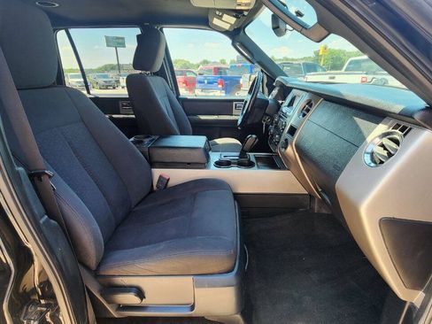 Used 2016 Ford Expedition XLT AWD/4WD image 16