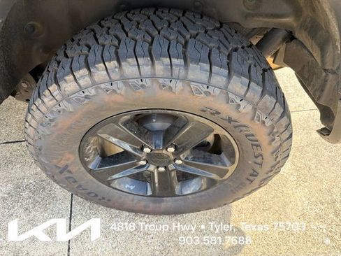 Used 2021 Jeep Wrangler Unlimited Sahara AWD/4WD image 7