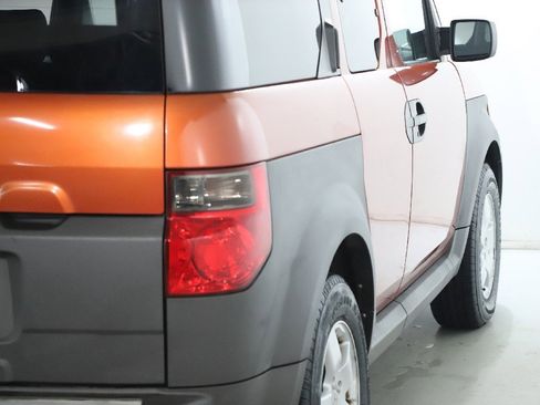 Used 2005 Honda Element EX image 10