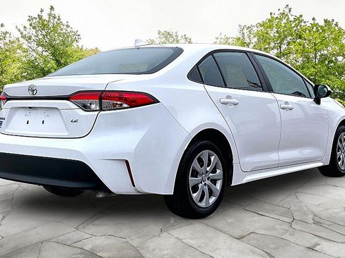 Used 2023 Toyota Corolla LE FWD image 6