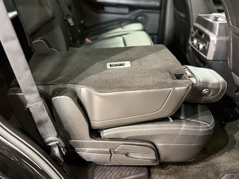 Used 2019 Ford Expedition Platinum image 56