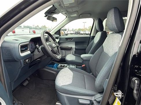 New 2025 Ford Maverick XLT image 32