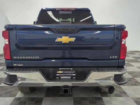 Used 2022 Chevrolet Silverado 2500 LTZ w/ LTZ Convenience Package AWD/4WD image 6