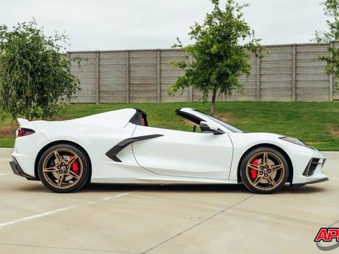 Used 2023 Chevrolet Corvette Stingray Preferred Conv w/ Z51 Performance Package RWD image 12