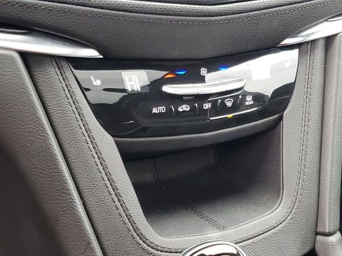 Certified 2023 Cadillac XT5 Premium Luxury FWD image 17