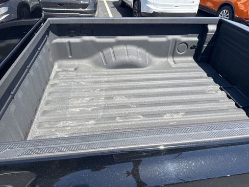 Used 2025 Nissan Frontier 2WD King Cab image 15
