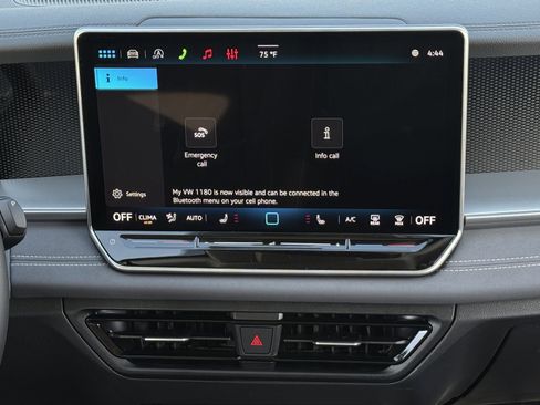 New 2026 Volkswagen Tiguan SE FWD image 16
