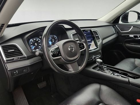 Used 2020 Volvo XC90 T6 Momentum w/ Protection Package Premier AWD/4WD image 10
