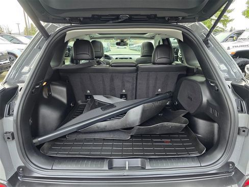 Used 2021 Jeep Cherokee Latitude Lux w/ Sun & Sound Group image 16