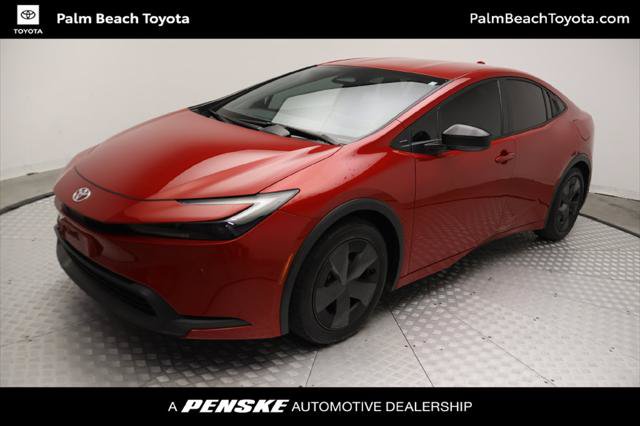 Certified 2025 Toyota Prius LE FWD image 1