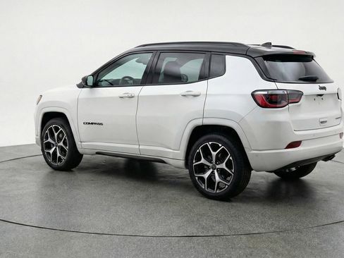 Used 2025 Jeep Compass Limited AWD/4WD image 6