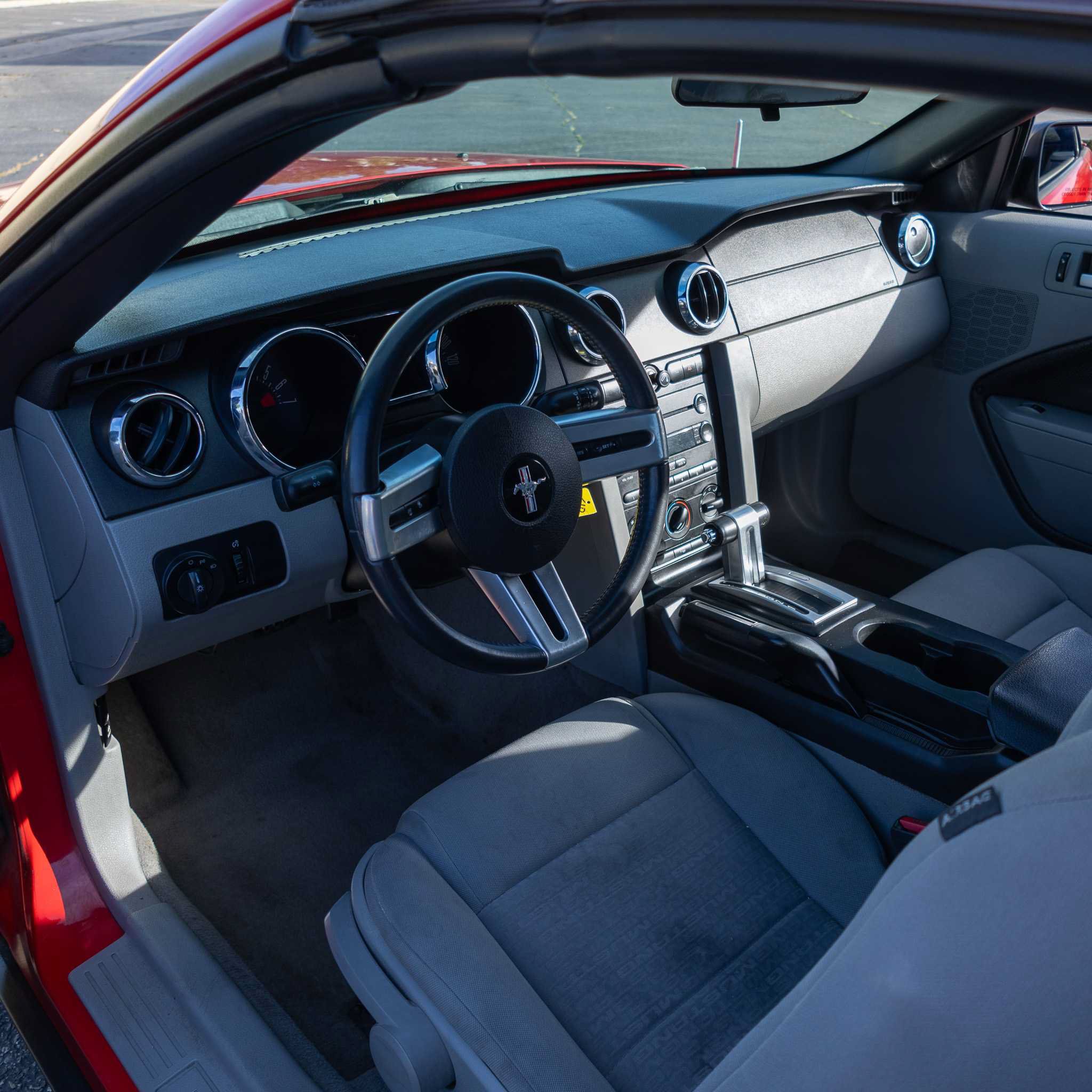 Used 2009 Ford Mustang Premium RWD image 11