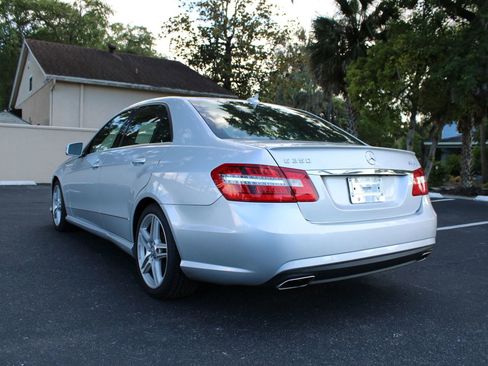 Used 2013 Mercedes-Benz E 350 4MATIC Sedan image 5