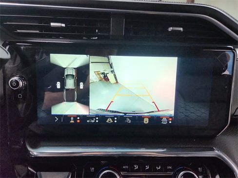 Used 2025 GMC Sierra 3500 Denali w/ Technology Package image 30