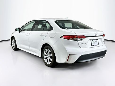 Used 2024 Toyota Corolla LE FWD image 5