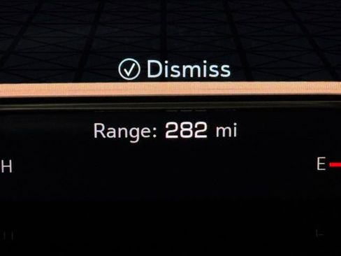 Used 2022 GMC Yukon XL Denali w/ Denali Premium Package image 32