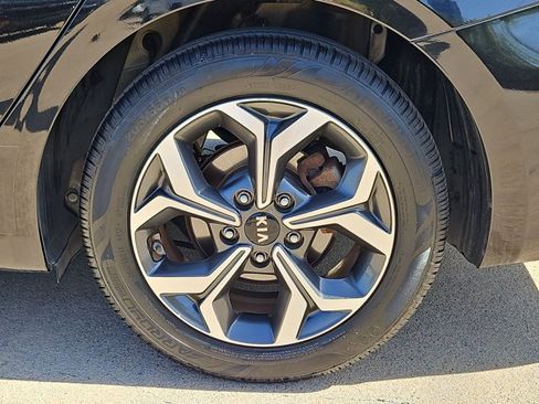 Used 2019 Kia Forte LXS FWD image 21