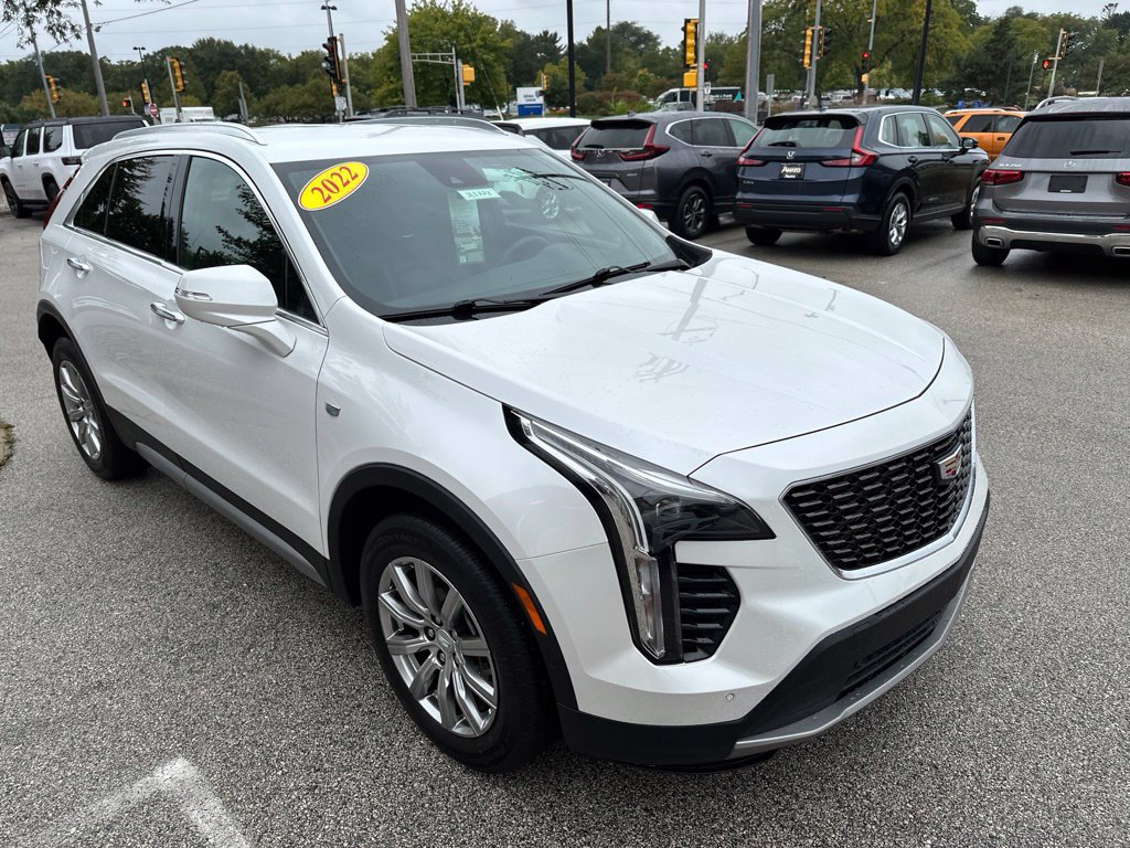 Used 2022 Cadillac XT4 Premium Luxury w/ Enhanced Visibility Package AWD/4WD image 4