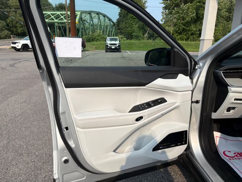 New 2026 Jeep Cherokee Limited AWD/4WD image 15