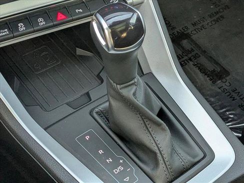 Certified 2025 Audi Q3 2.0T Premium w/ Convenience Package image 11