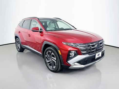 Certified 2025 Hyundai Tucson Limited image 3